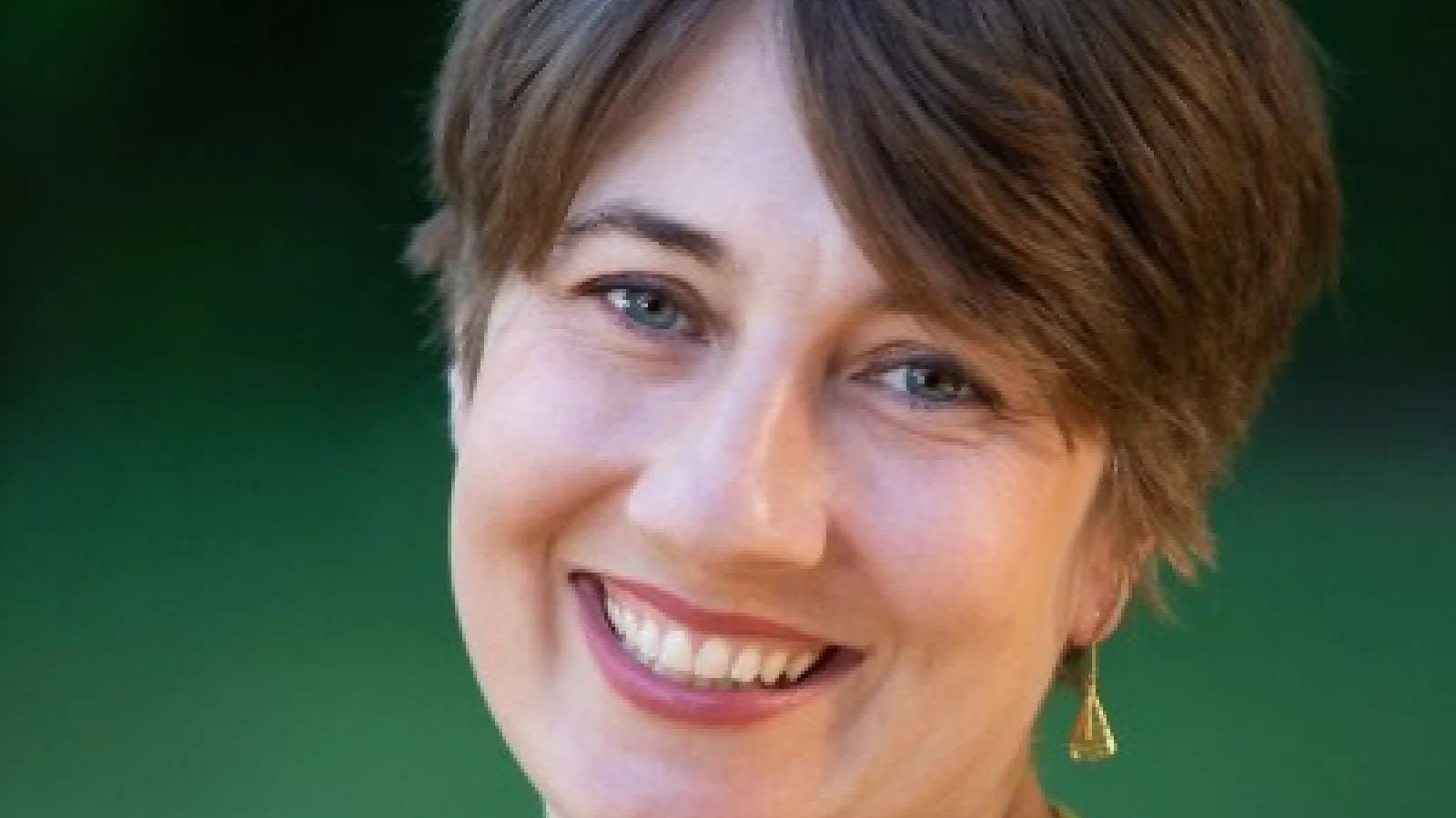  Anisa Kline Headshot